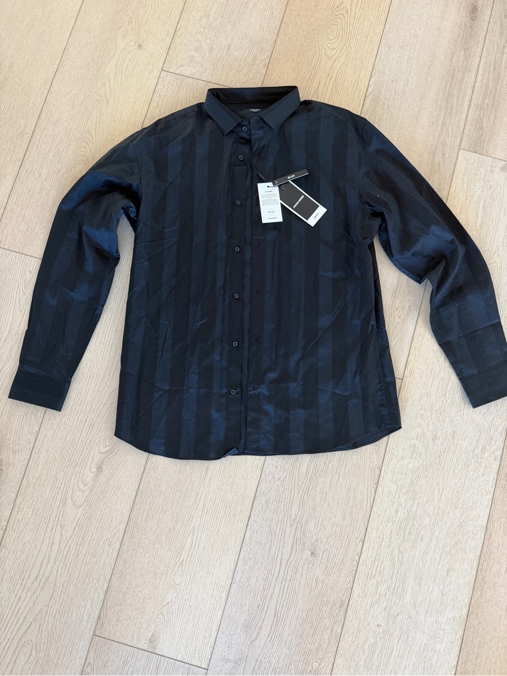 Men’s Size XL Jack Jones Button Up NWT